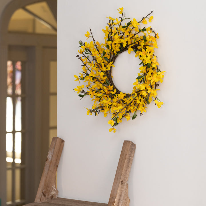 18" Forsythia Wreath
