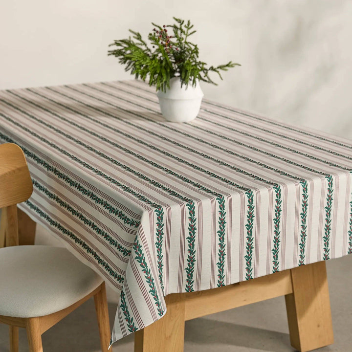 Berry Grove Tablecloth