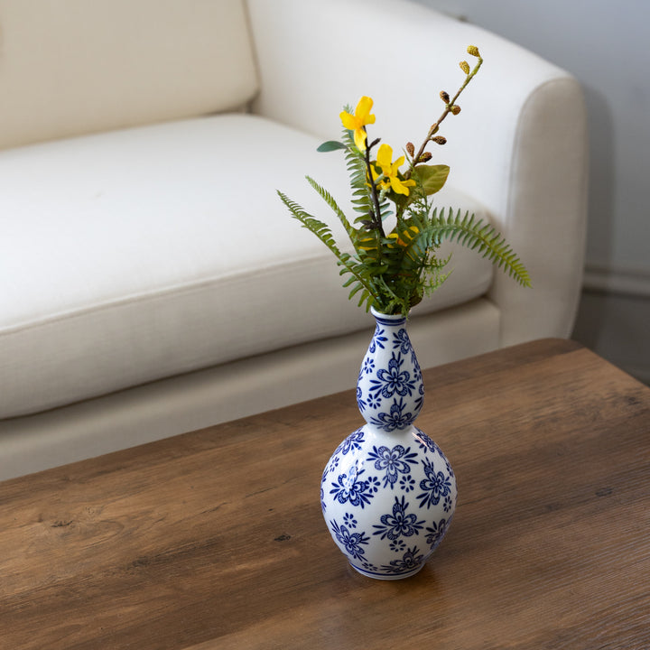Blue &amp; White Porcelain Budvase