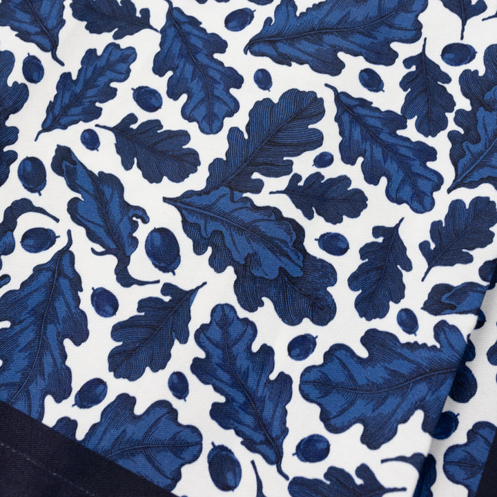 Oak Leaf Table Runner